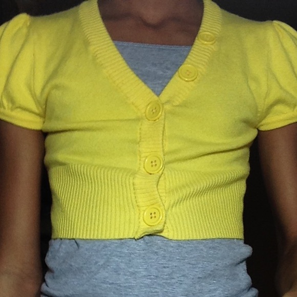 Yellow shoulder jacket