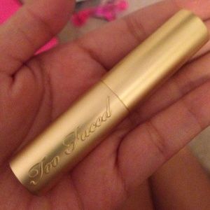 Too faced la crème lip cream &eye shadow insurance