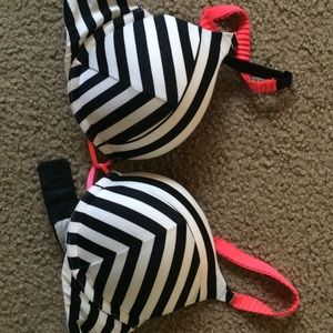 Victoria's Secret 34A Bombshell