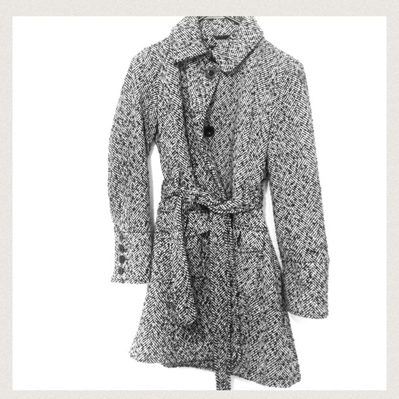 Brand new forever 21 pee coat !