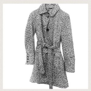 Brand new forever 21 pee coat !