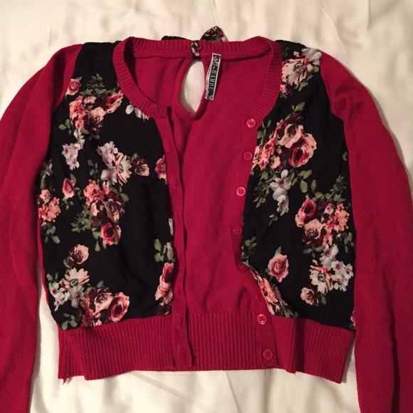 Pin up style cardigan