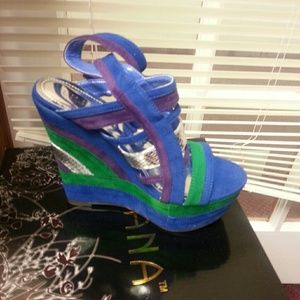 Color Block Wedge Sandal