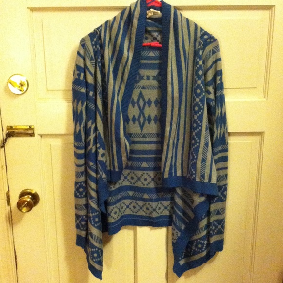 Blue Aztec Cardigan 😍