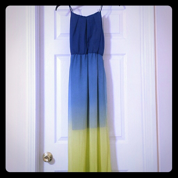 Super cute maxi dress