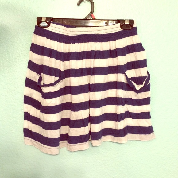 🚫SOLD🚫 Navy and white striped F21 skirt