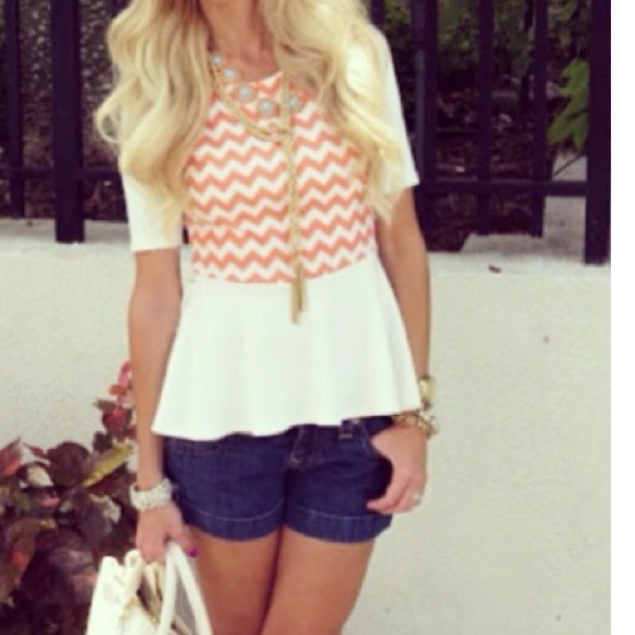 ‼️LOOKING FOR THIS TOP!!! ‼️