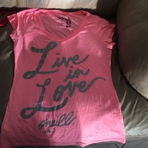 V-neck O'neill shirt.