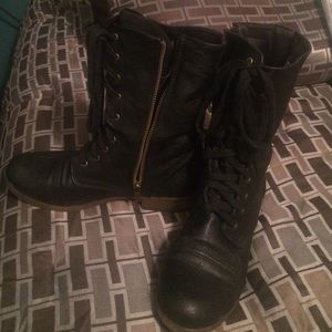 Mossimo supply co from Target shoes! Size 9