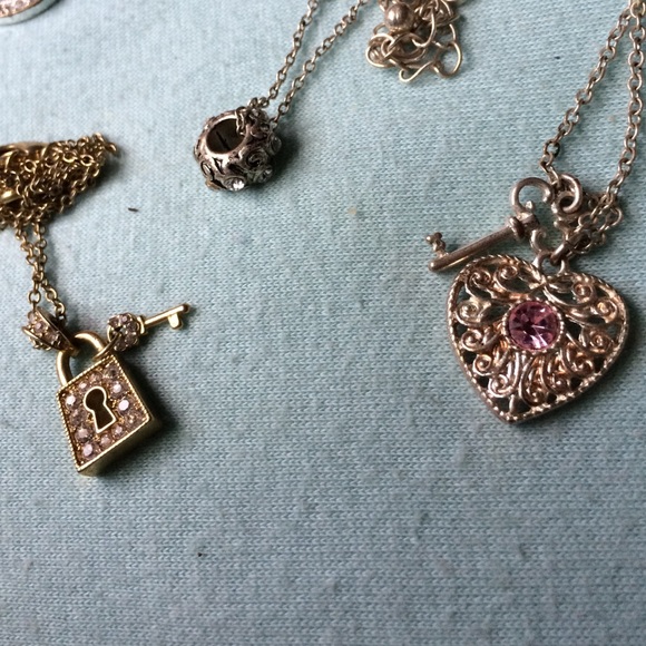 Necklaces - Picture 3 of 4