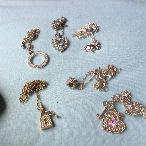 Necklaces - Picture 4 of 4