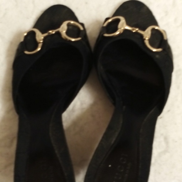 SOLD!!!Gucci sandals