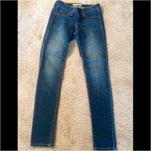 Bullhead black jeans in medium wash size 1