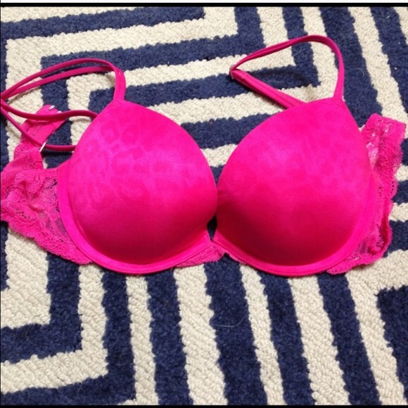 Victoria Secret Pink push-up bra bundle!