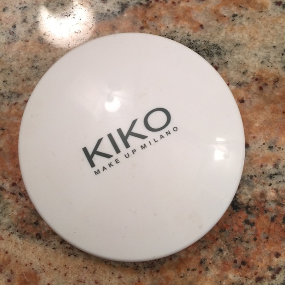 🚫sold🚫Kiko - color correcting powder