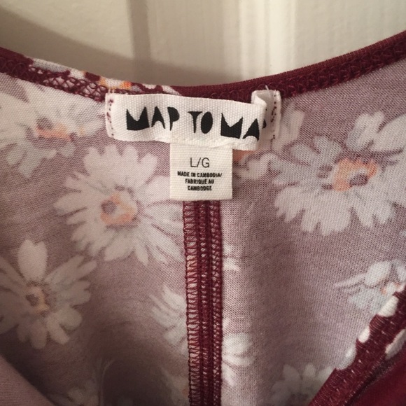 Maroon daisy long sleeve crop top - Picture 2 of 2
