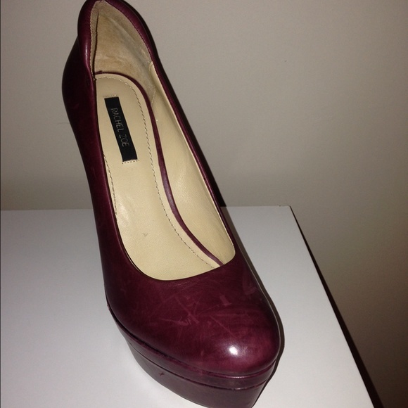 Rachel Zoe 4.5 inch burgundy heels. - Picture 2 of 3