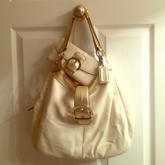 *REDUCED*Coach Winter White Hobo & Matching Wallet