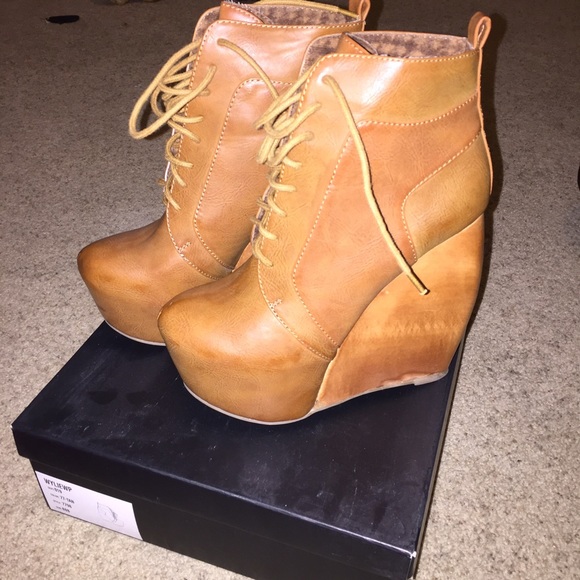Wooden Wedge Heel
