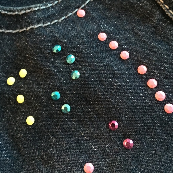 Capris Jeans - Picture 2 of 4