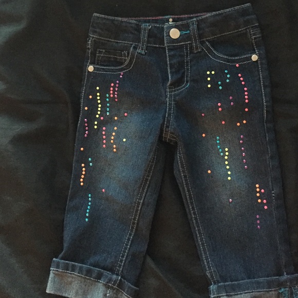 Capris Jeans - Picture 4 of 4