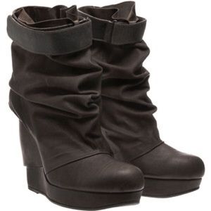 LD Tuttle The Push Booties