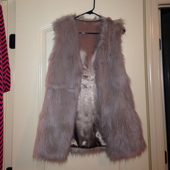 Tan beige fur vest