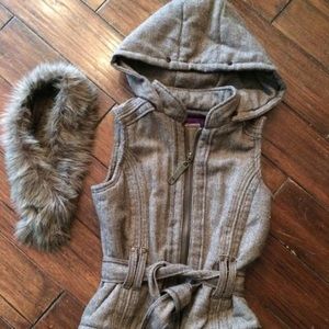 Bb Dakota vest and coach flats bundle