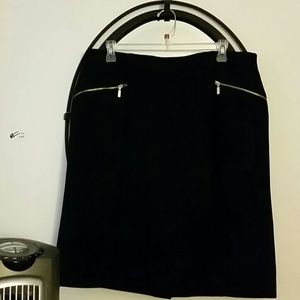 Black Alfani cling skirt