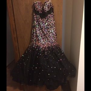 Prom Dress Tiffany Designs 16618