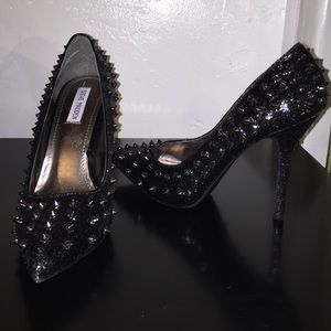 Studded Steve Madden Pumps