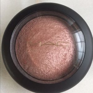 MAC mineralize blush