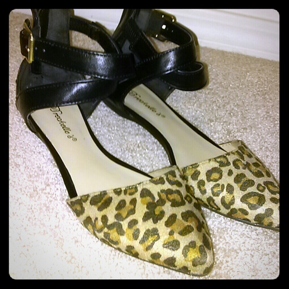 Size 6 cheetah print flats