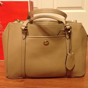 COACH Peyton Leather Jordan Double Zip Purse - Tan