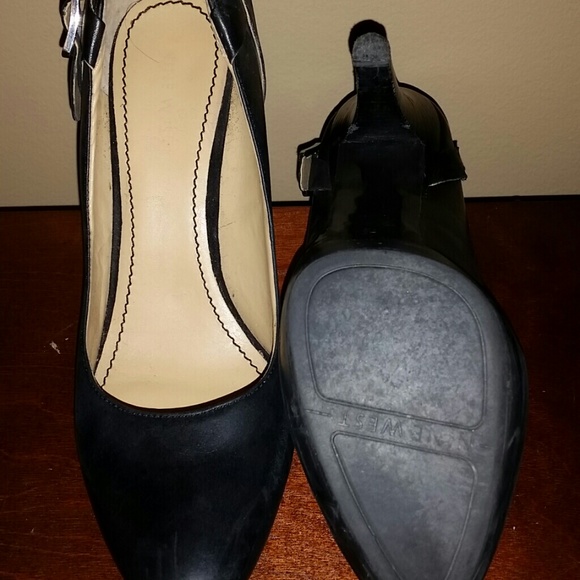 Nine West Black Heels - Picture 2 of 2