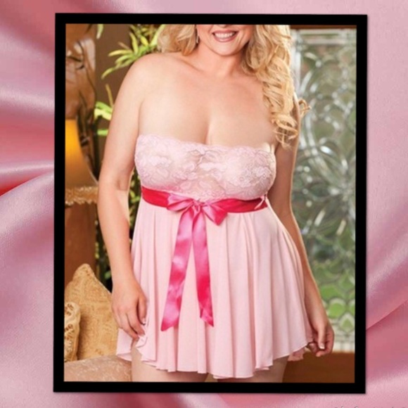Accessories - Hold for @amanda_k1💖Plus size💖Pink lingerie set