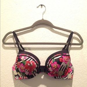 Victoria's Secret Very Sexy Push-up