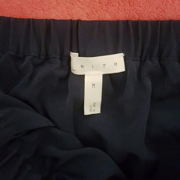 Leith navy skirt! - Picture 3 of 3