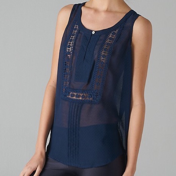 Eskey sheer Hi-Lo ivory shirt - Picture 2 of 4