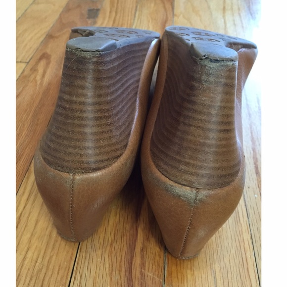 NO LONGER AVAILABLE Tory Burch Beige Wedges - Picture 4 of 4