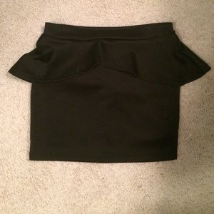 Short black tight skirt size medium