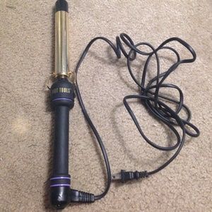 BRAND NEW NEVER USED HOT TOOLS CURLING IRON