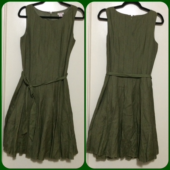 IZOD knee length dress - Picture 2 of 3