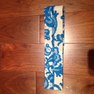 Lululemon headband