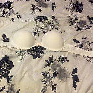 Strapless bra
