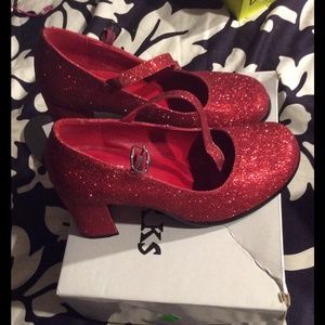 Dorothy red shiny glittery shoes