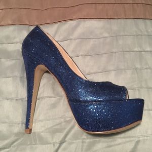 SALE!!! 🎉Aldo Blue Sequin Shoes