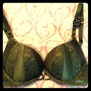 Brand new cutout back olive bombshell bra 32aa