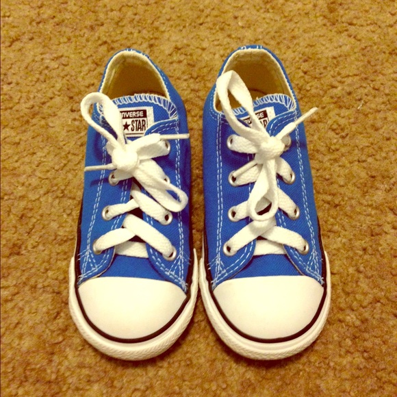 🚫SOLD🚫. ☀️ LIKE NEW BLUE TODDLER CONVERSE ☀️