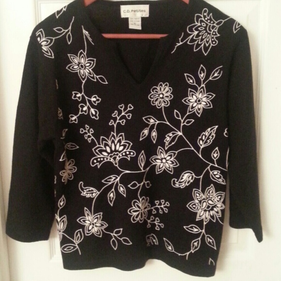 Sweater - Picture 1 of 2